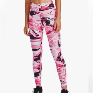 NWT Under Armor Women's Heat Gear Ankle Cropped Leggings Pink Patterned Leggings